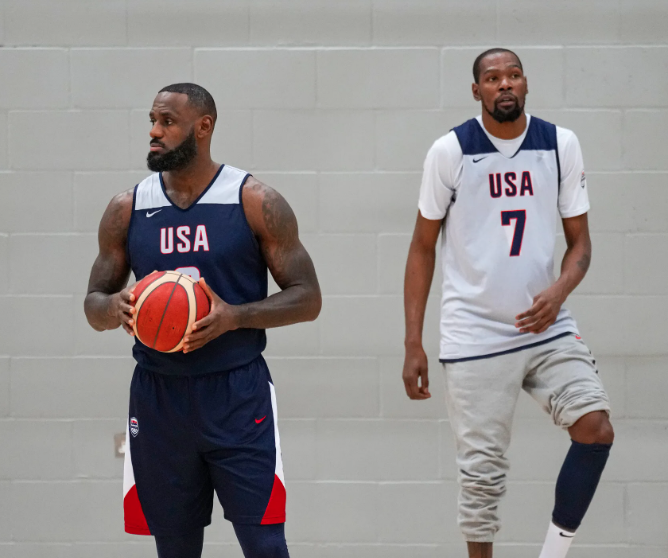 美国男篮绝杀澳大利亚男篮,杜兰特一己之力扛起全队的简单介绍 美国男篮绝杀澳大利亚男篮,杜兰特一己之力扛起全队的简单介绍