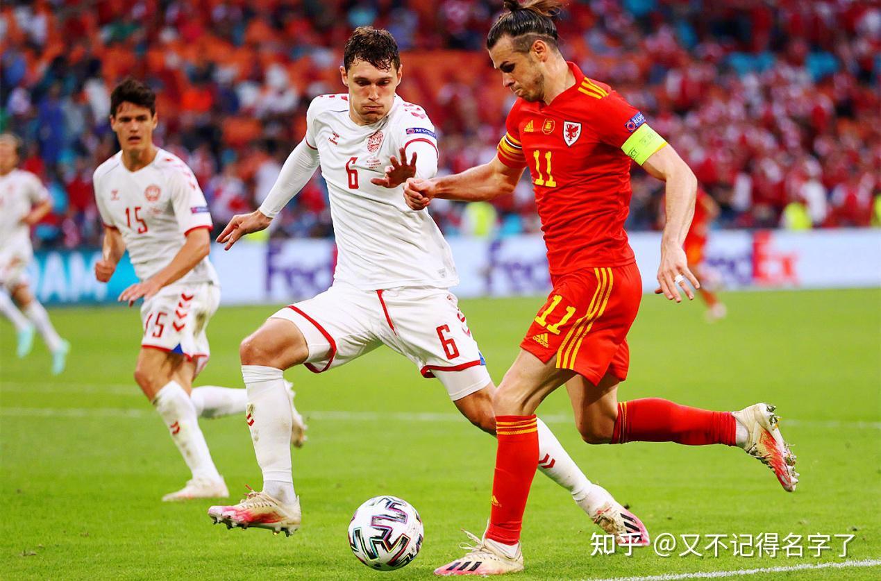 包含波兰大胜法国，出线形势大好的词条