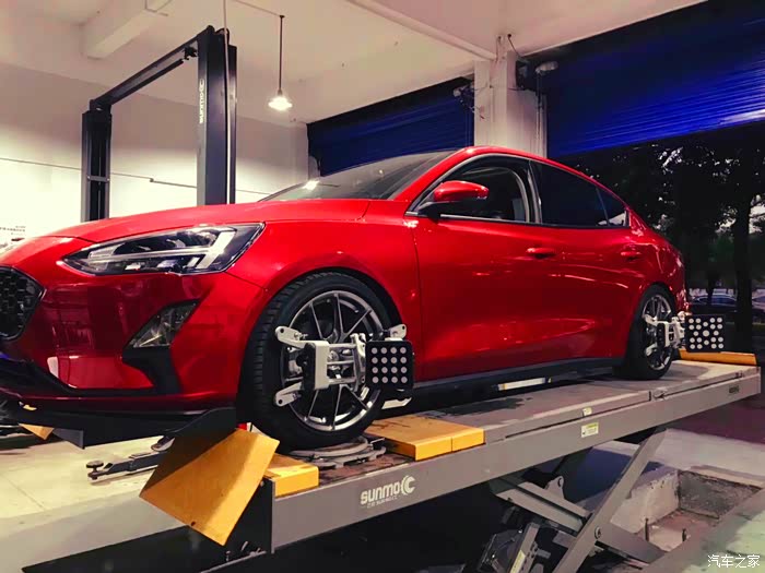 猛龙碾压勇士,福克斯高光表现 猛龙碾压勇士,福克斯高光表现