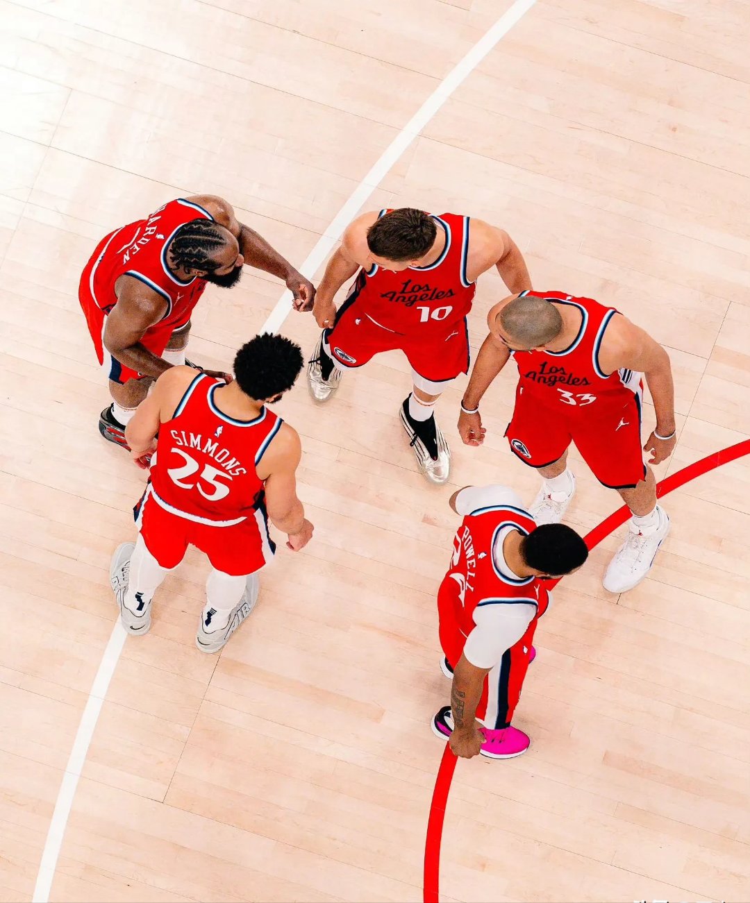 关于篮网B队强势火箭，乔治·希尔一己之力扛起全队的信息