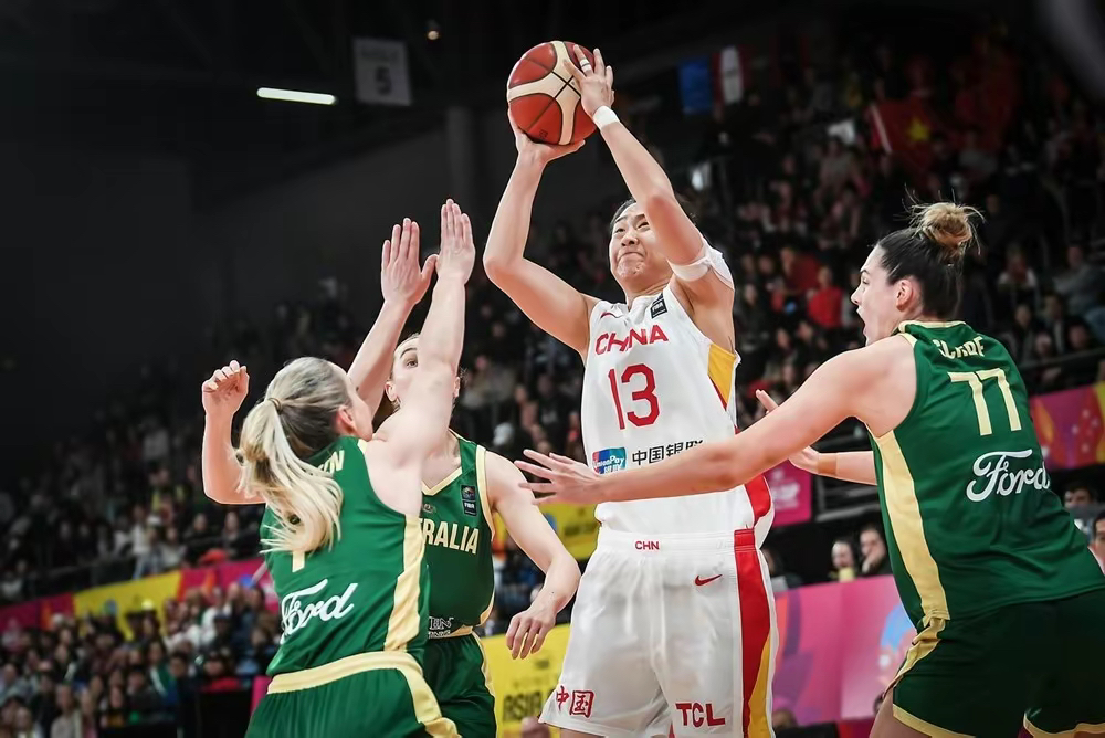 中国队轻取日本队，李梓嘉关键制胜