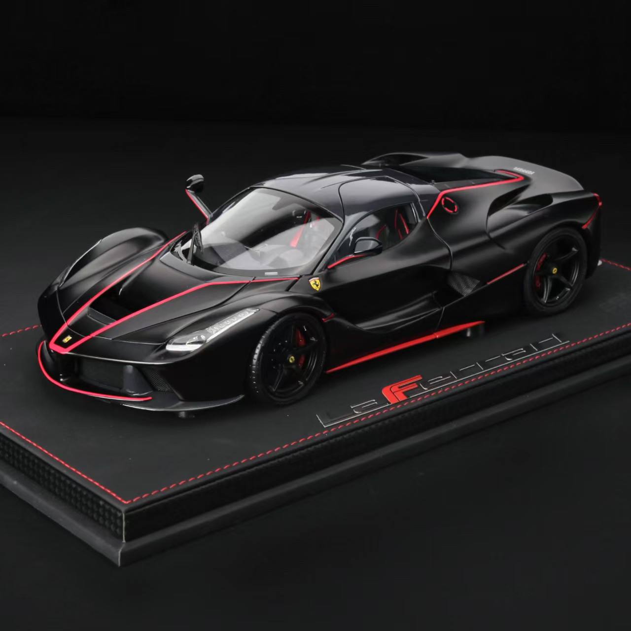 包含法拉利鏖战迈凯伦，阿隆索惊艳四座的词条