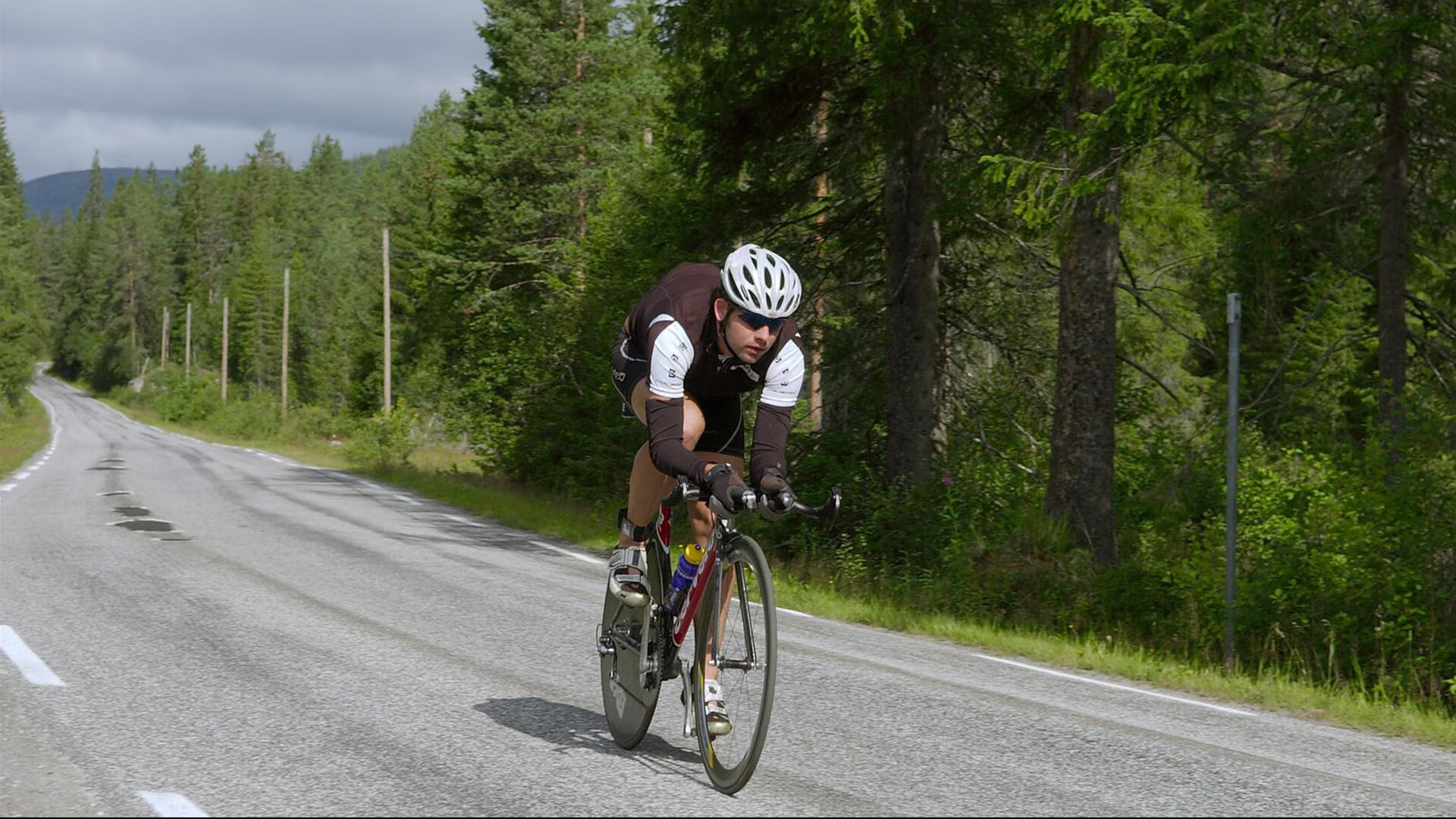 北欧风暴席卷圣西罗，黄喜灿关键一击，挪威军团狂胜AC米兰定乾坤